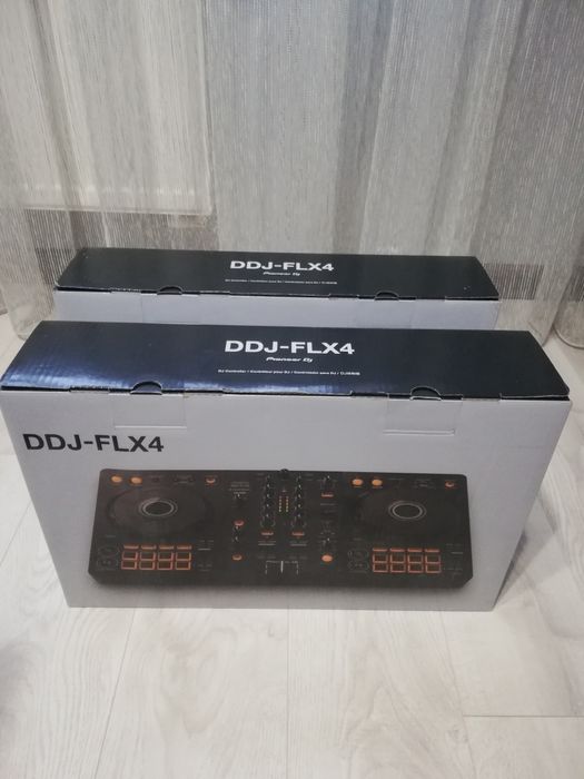 DJ-контролер Pioneer DDJ-FLX 4,