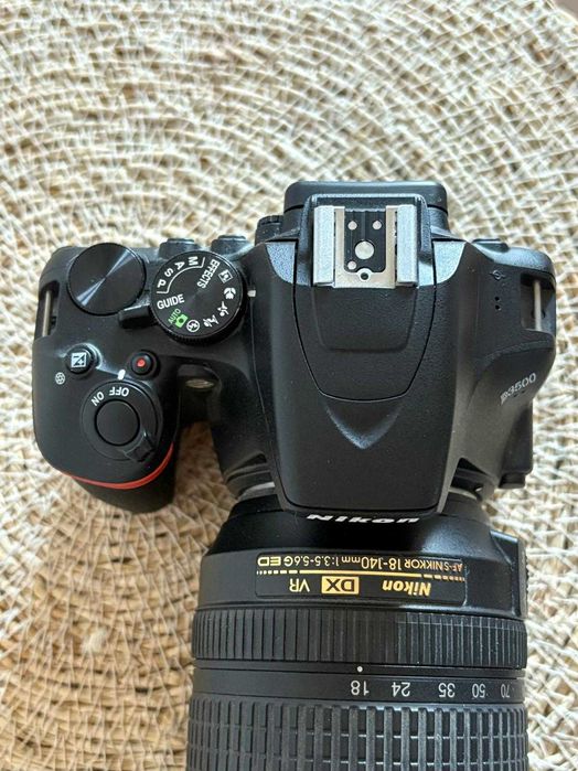 Aparat Nikon D3500 + obiektyw futerał stan idealny