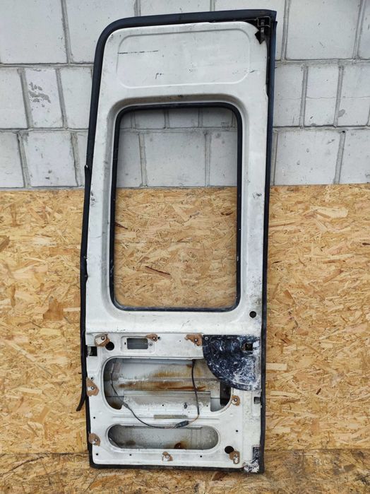Ford Transit 1986-2000r Drzwi Prawe Tylne Prawy Tył