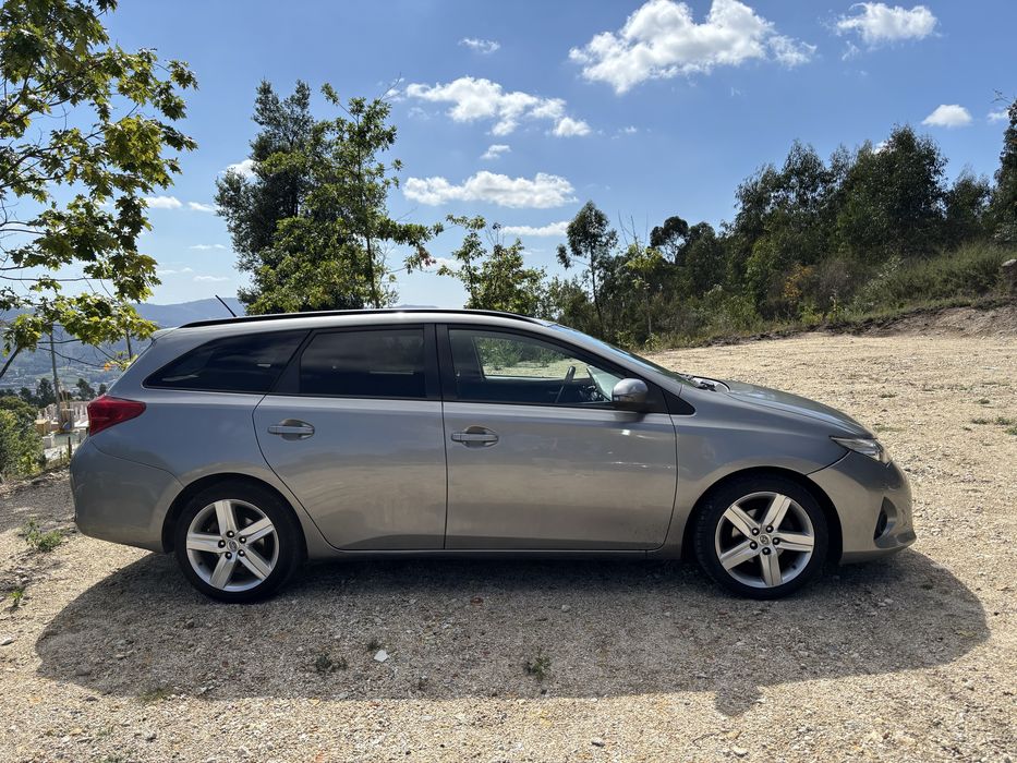 Toyota Auris Touring 2014 1.4 D4D