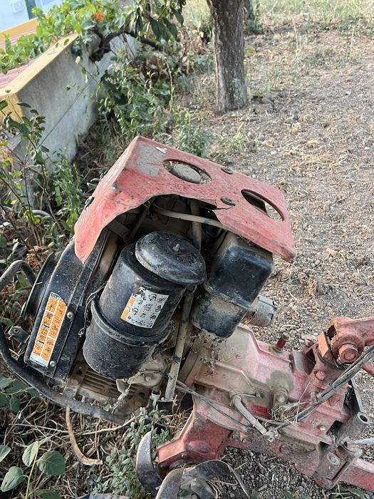 Motocultivador 12 CV com reboque, charrua e fresa