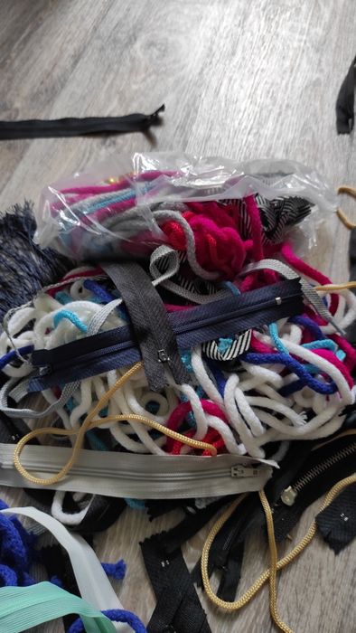 Фурнитура Молнии, шнурки