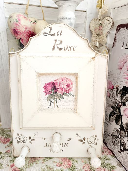 Uchwyt vintage z różą