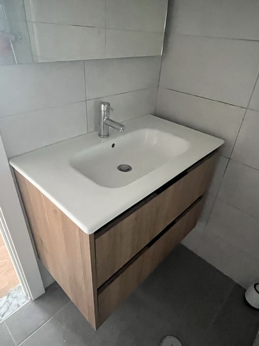 Conjunto WC 80cm— Móvel suspenso 2 gavetas + lavatório + torneira + espelho c/ luz