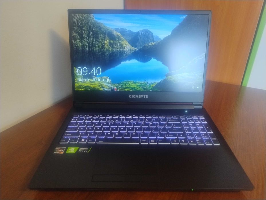 Laptop Gamingowy GIGABYTE A5 RTX 3060 6GB Ryzen 5 5600H