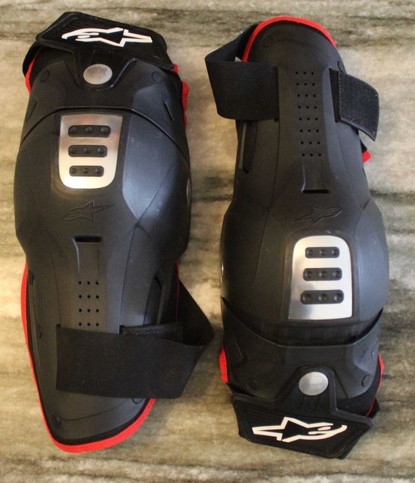 Par de protetores de joelho Alpinestars