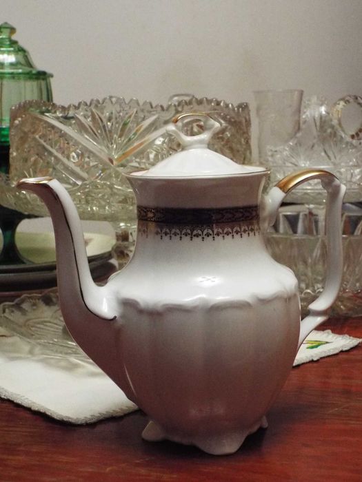 Serwis do kawy/herbaty kompletny dla 12 osób -porcelana wałbrzyska