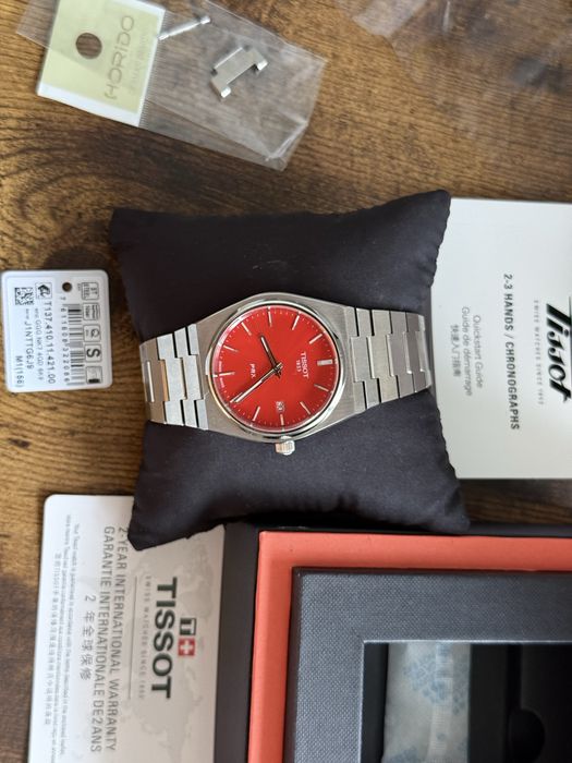 Tissot PRX 40 mm Red Dial Full Set czerwona piękna tarcza, bransoleta, swiss made. Idwalny na lato. Męski zegarek prawie nowy