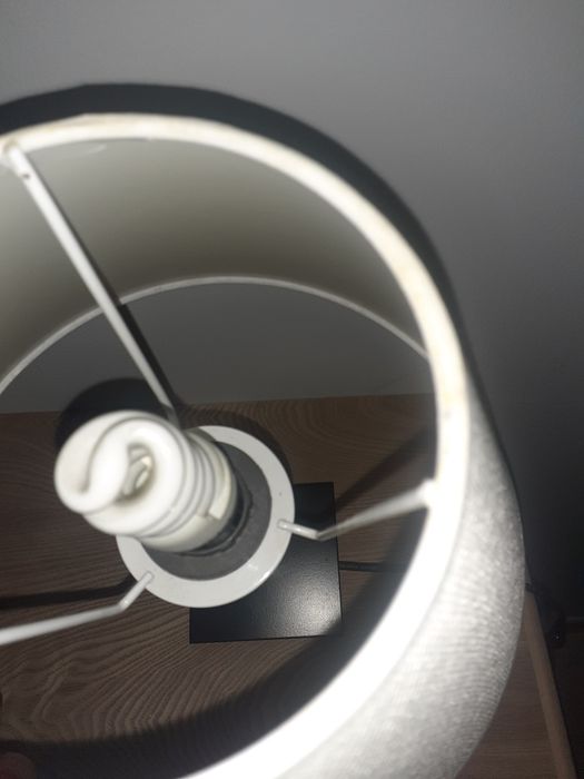 White-shade table lamp436769217346938883