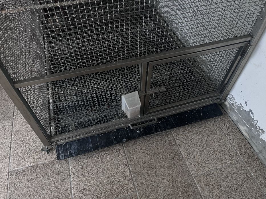 Gaiola em aço inoxidável
