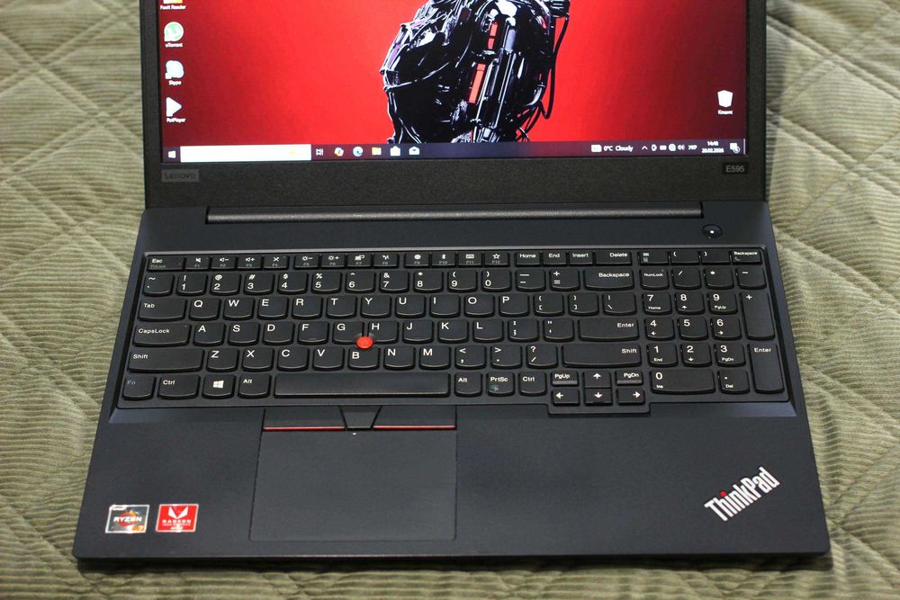 Lenovo E595/Ryzen 7 3700 8x/Vega 10 2GB/16GB/SSD 1TB/АКБ 5ч/15 ips FHD