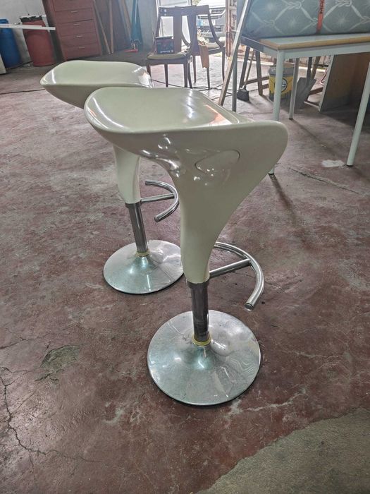 Bancos de Ilha/Balcão – Em Perfeitas Condições