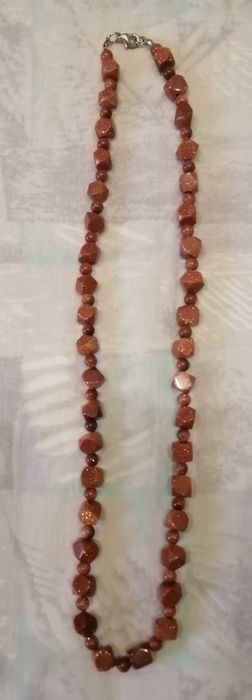 Женские украшения.Бусы.