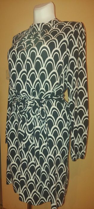 Sukienka 2/3XL,viskoza,ze stójką i wiązaniem.vintage