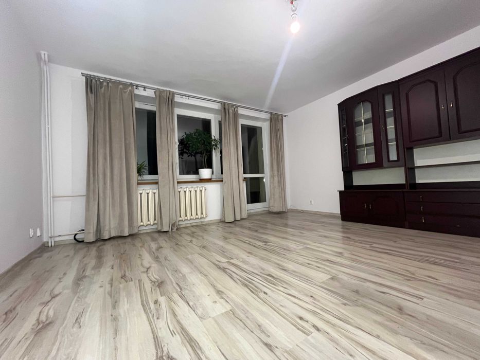 mieszkanie 3-pokojowe przy ulicy Noniewicza 93