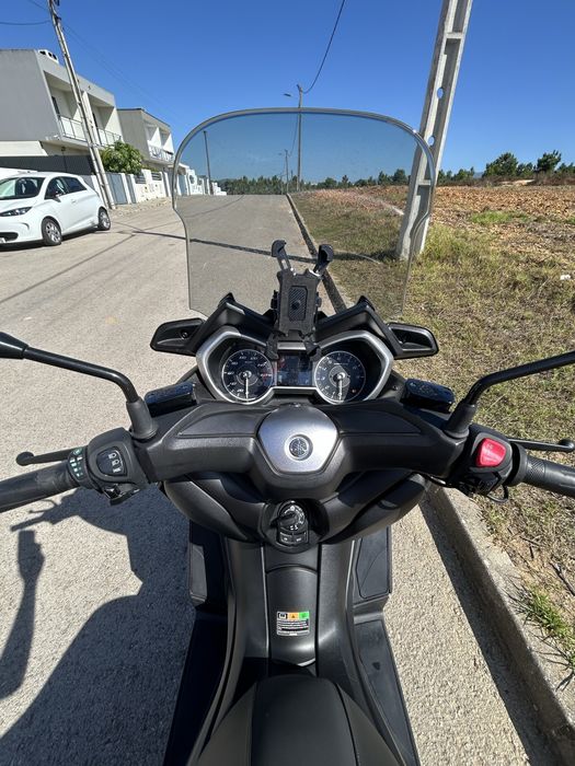 Yamaha X-max 300