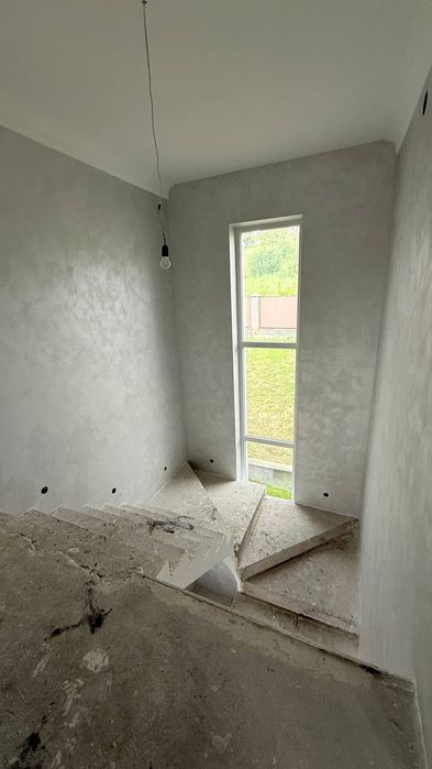 Будинок в с.Коровія, р-н Кварц ділянка 9 сотих