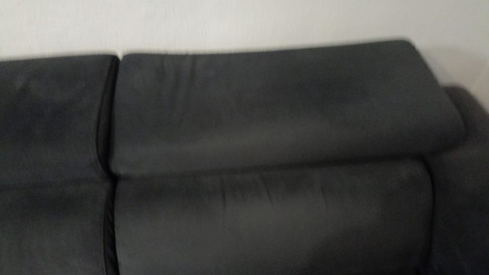 Sofá de dois lugares