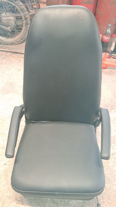 Сидіння для вантажівки