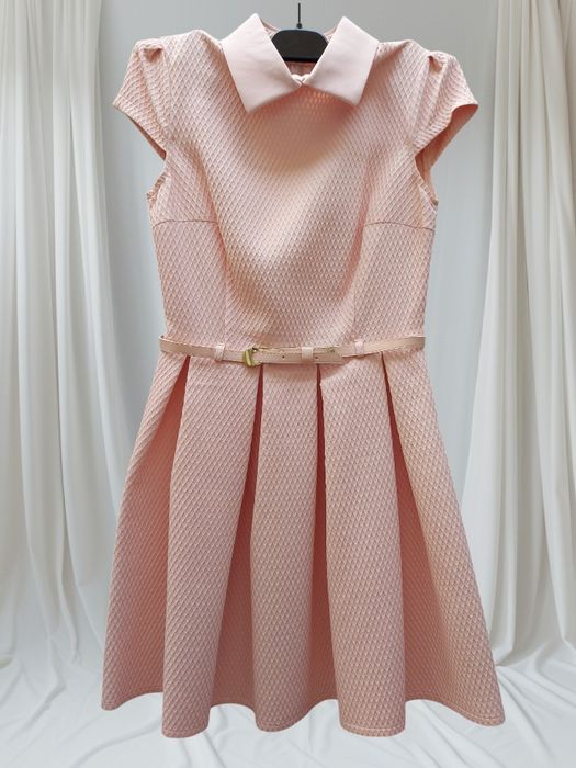 Сукня нова пудра