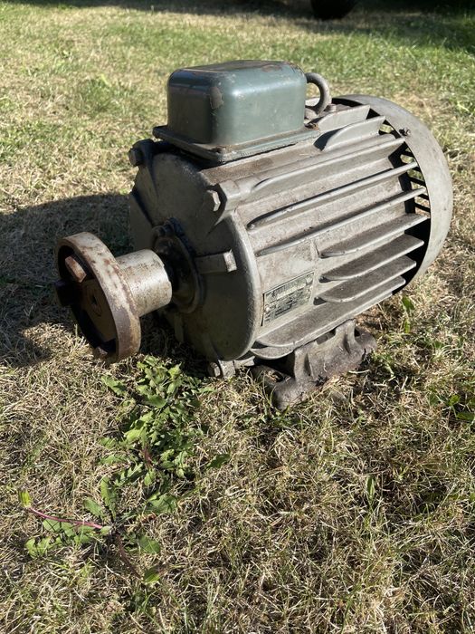 Silnik elektryczny trójfazowy SZJe 34a 3,0 kW  – Sprawny, PRL