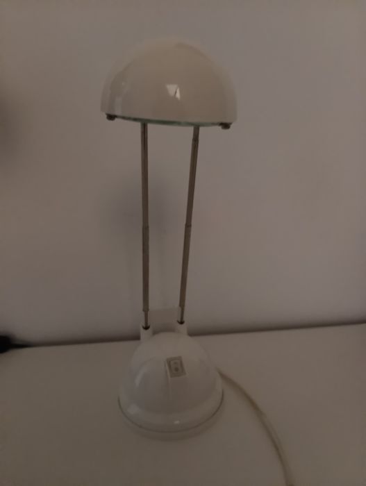 Vende se candeeiro e porta comandos