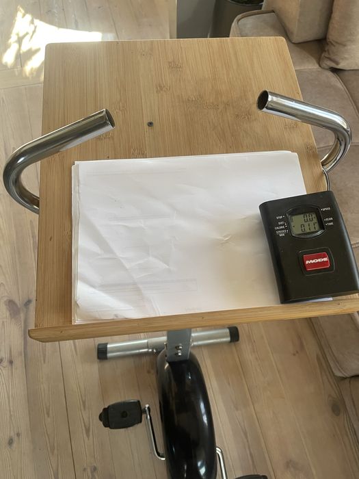 Rower stacjonarny z platformą