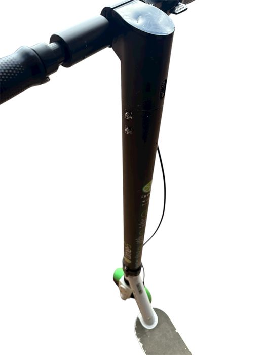 Електросамокат Lime-S у хорошому технічному стані.