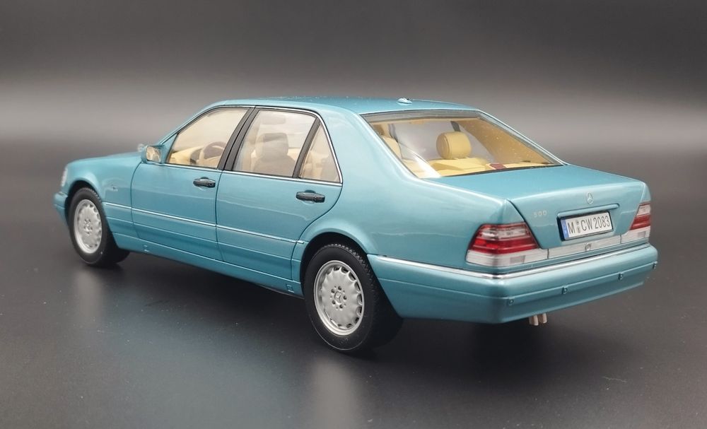 1:18 Norev Mercedes-Benz S500 W140 model używany