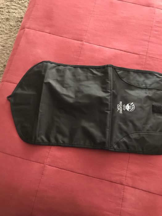 Carteira para produtos de higiene da UEFA