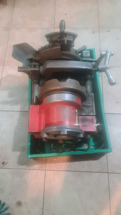 Torno elétrico de fazer rosca