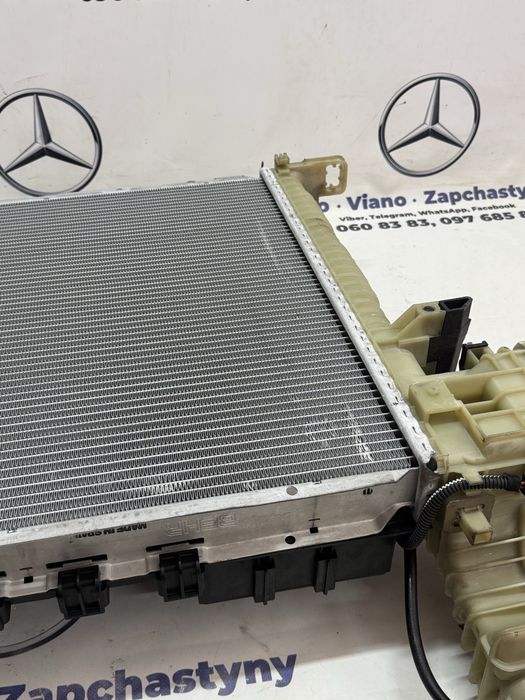 Радіатор охолодження Мерседес Віто W638 радіатор Mercedes Vito W638