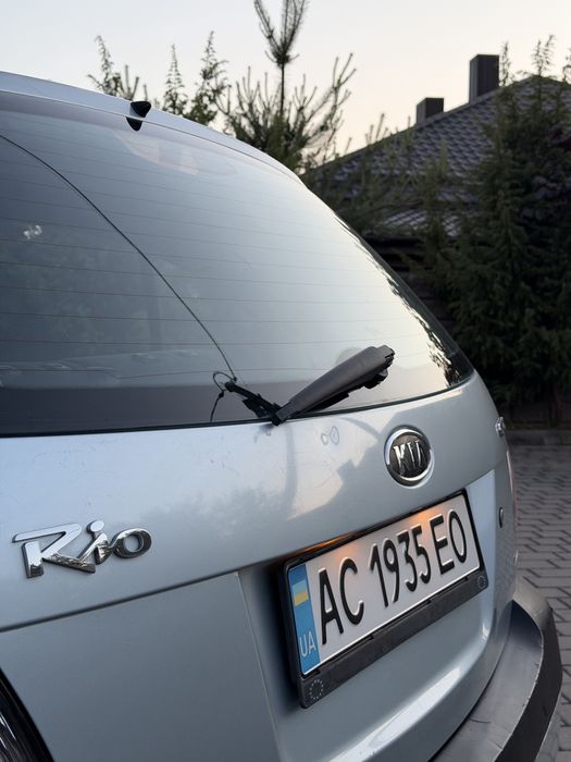 Kia Rio 1.6d в гарному стані цікавить обмін