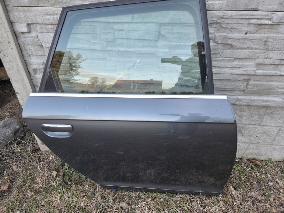 Drzwi Prawe Tył Audi A6 C6 Avant w Kolor LZ7S