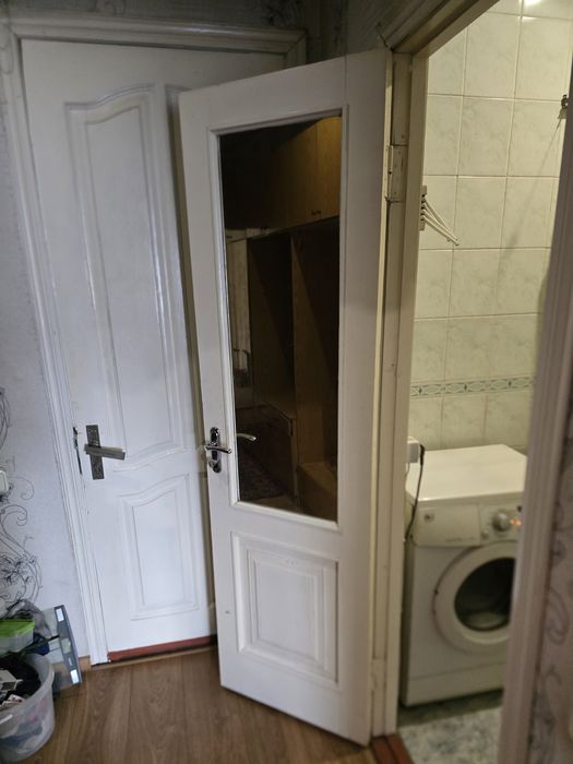 Продам двері по 1000 грн