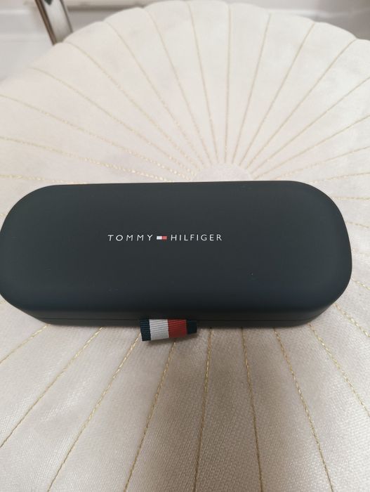 Etui na okulary Tommy Hilfiger