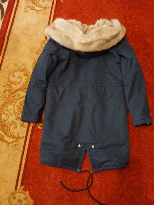 Продам жіночу зимову куртку парку