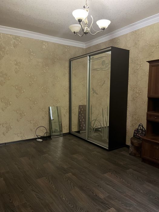 Продам 2к сталинку пр. И. Мазепы возле 5 школы