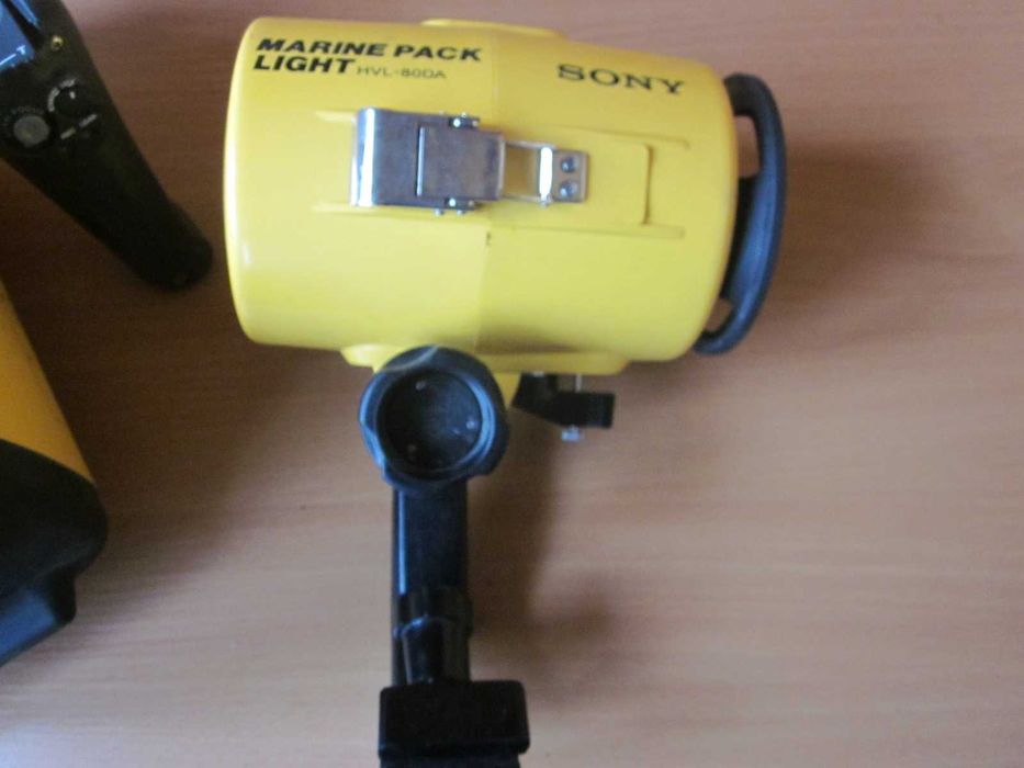 бокс + фонарь SONY Marine Pack для подводной сьемки до 75м