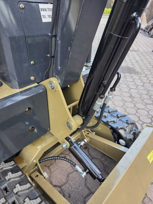 Mini koparka MINIKOPARKA 1200KG CASME1200 cena Brutto dostępne od Ręki Diesel 12KM