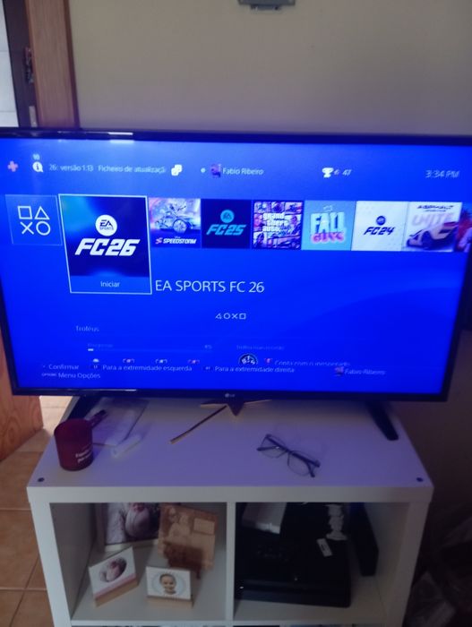 PlayStation 4 a trabalhar top 2 comandos