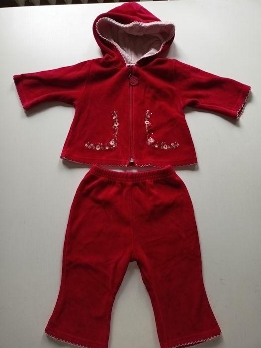 Zestaw dwa komplety/dresy spodnie+bluza, sukienka rozm. 62, wiek 0-3 m