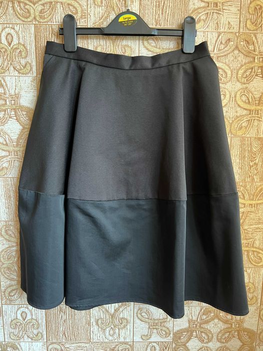 Женская юбка, размер М.