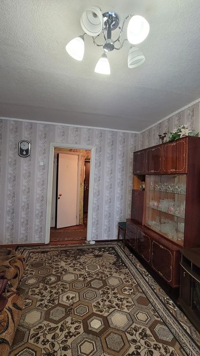 Продам 2-во кімнатну. Ворошилівка.