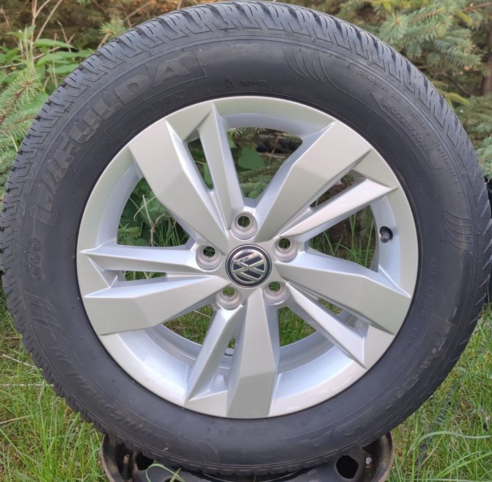 Felgi opony całoroczne 185/65R15 VW Polo Fabia Rapid 5x100 5,5x15 ET40