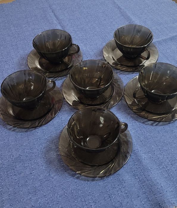 6 os. zestaw filiżanek Vereco France