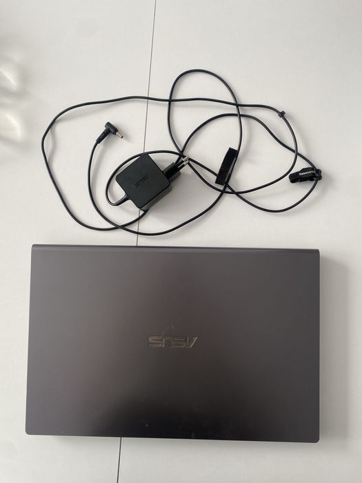 laptop Asus vivobook