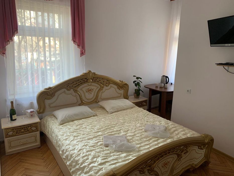 кімната подобово