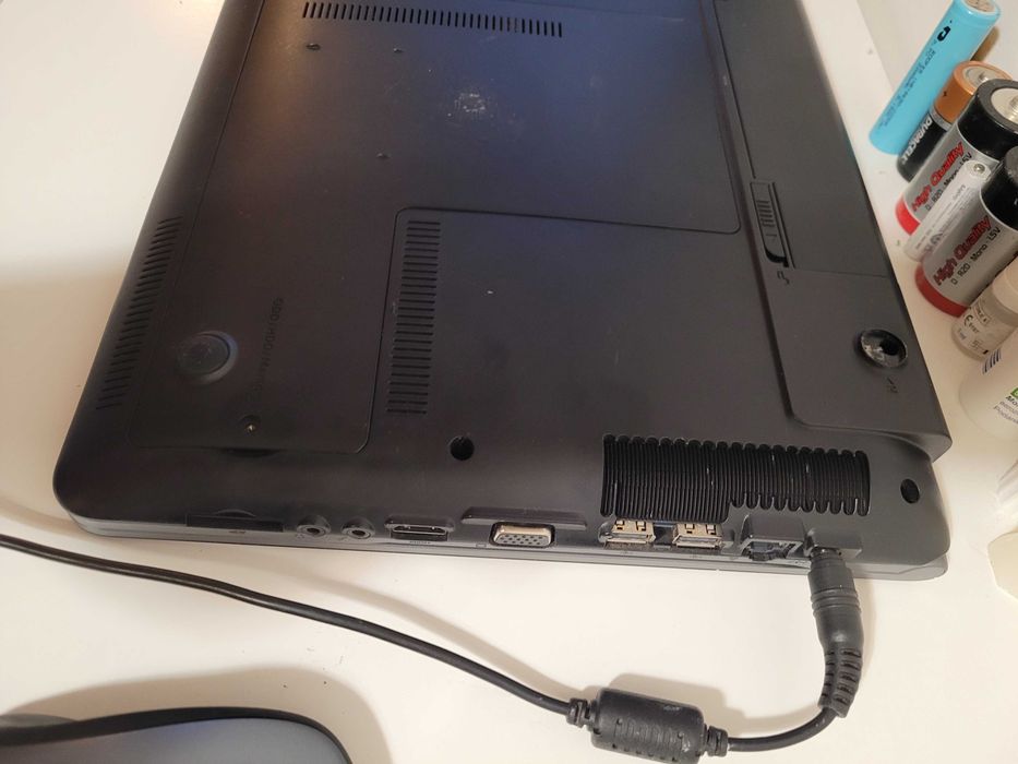 Samsung RC520 Notebook Laptop 15,6" 8GB RAM SSD NVidia Windows 11 HDMi