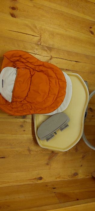 Продам бу кресло Chicco